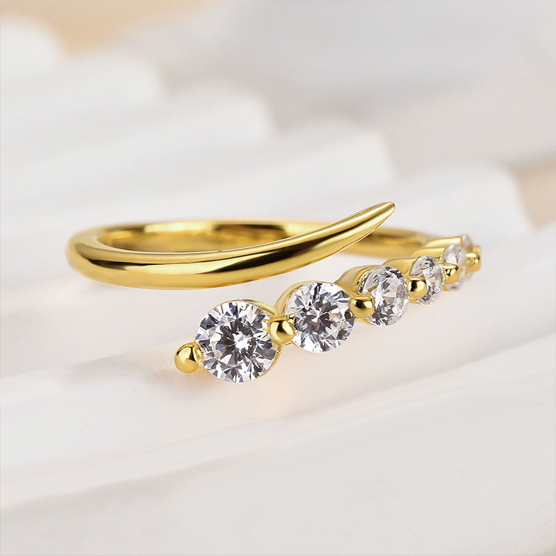 Ahabobo Unique Design Round Cut Wedding Band