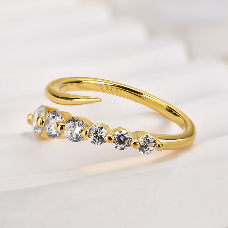 Ahabobo Unique Design Round Cut Wedding Band