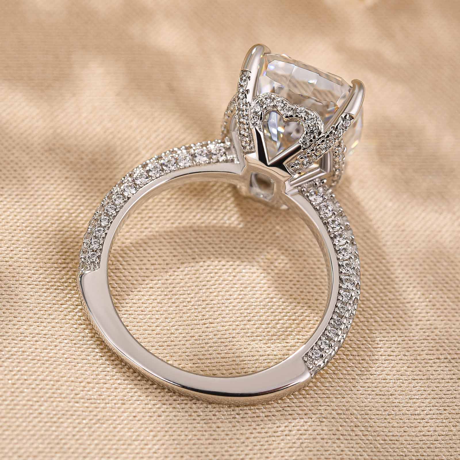 Luxurious Elongated Cushion Cut 9.0Ct Engagement Ring For Women In Sterling Silver
