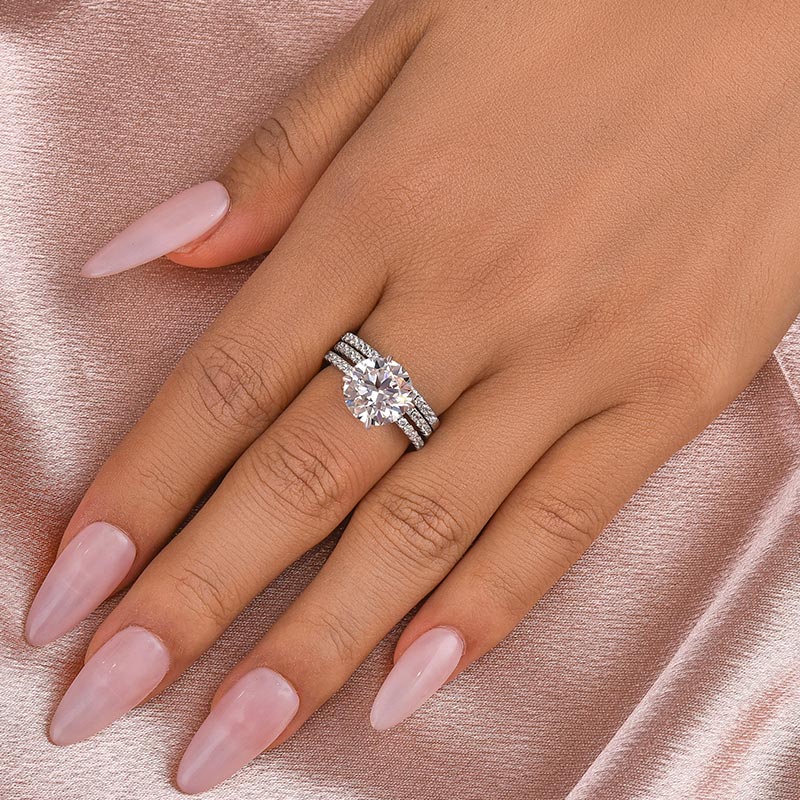 Maxine Moissanite 2.0 Carat Round Cut 3PC Wedding Ring Set In Sterling Silver