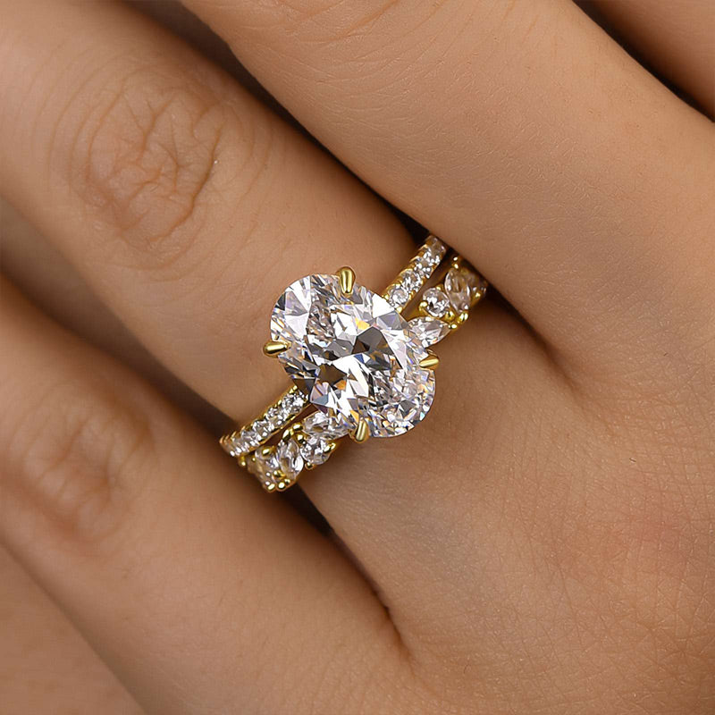 Ahabobo Unique Oval Cut Wedding Ring Set