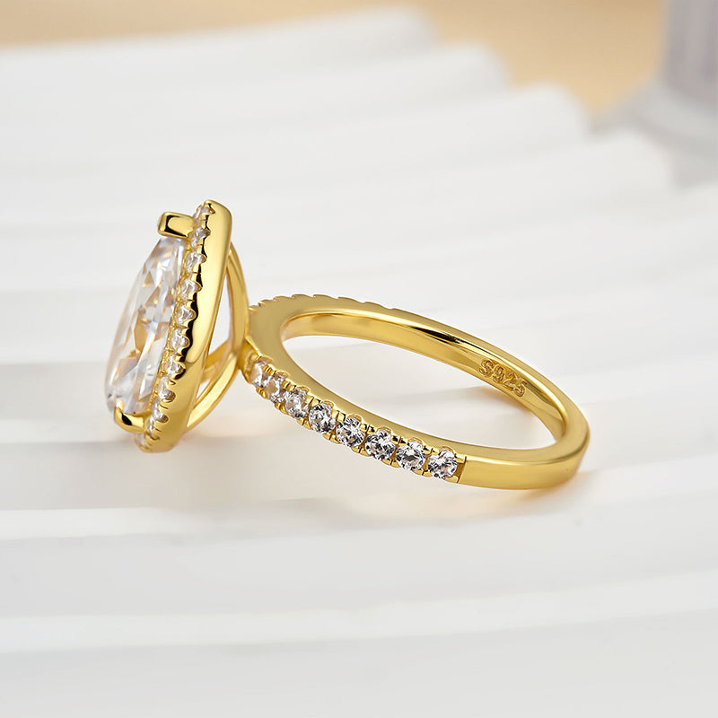Classic 2.2 Carat Simulated Diamond Pear Cut Halo Engagement Ring for Her