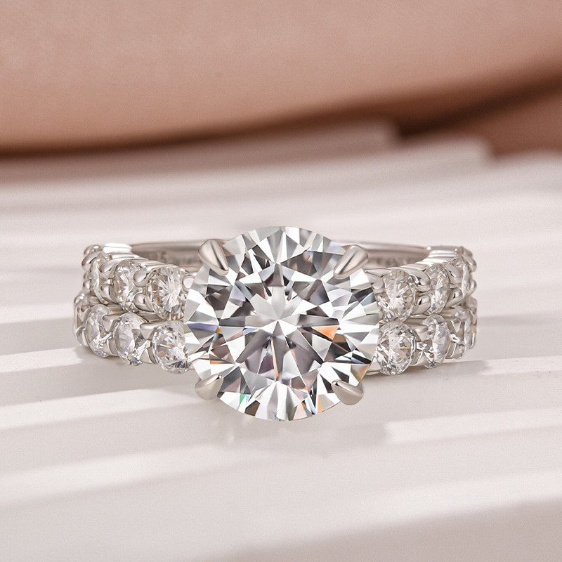 Moissanite 4.0Ct Round Cut Side Stone White Gold Travel Bridal Set