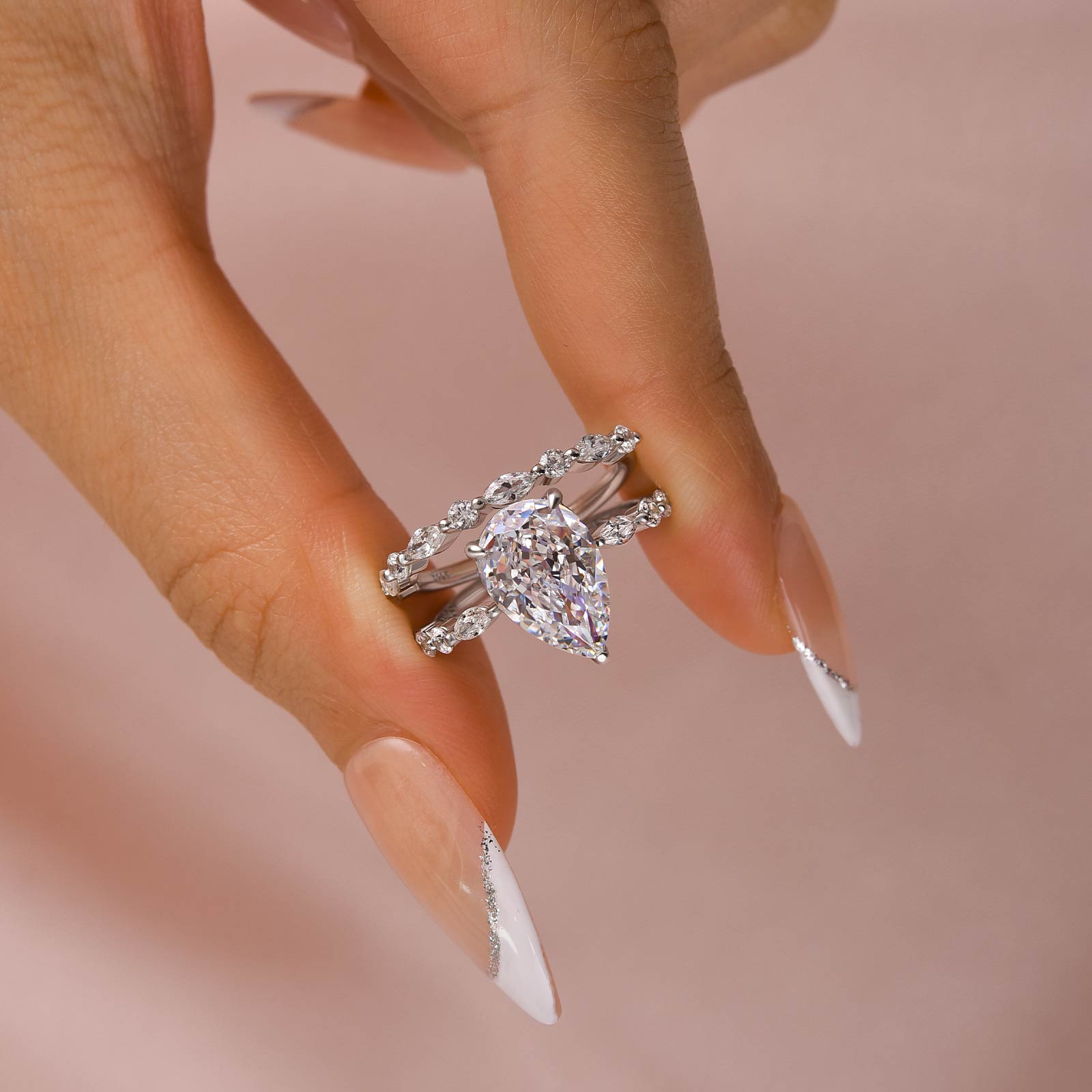 Ahabobo Vintage Pear Cut Wedding Ring Set