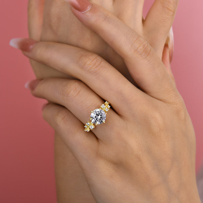 Exclusive 6 Prong Round Cut Engagement Ring