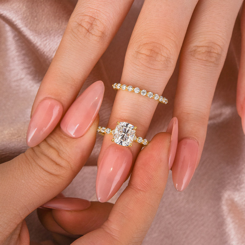 Maxine Moissanite 2.0 Carat Cushion Cut Wedding Ring Set In Sterling Silver