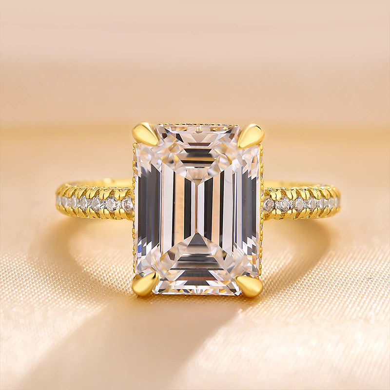 Gorgeous Emerald Cut Engagement Ring For Women In Sterling Silver
