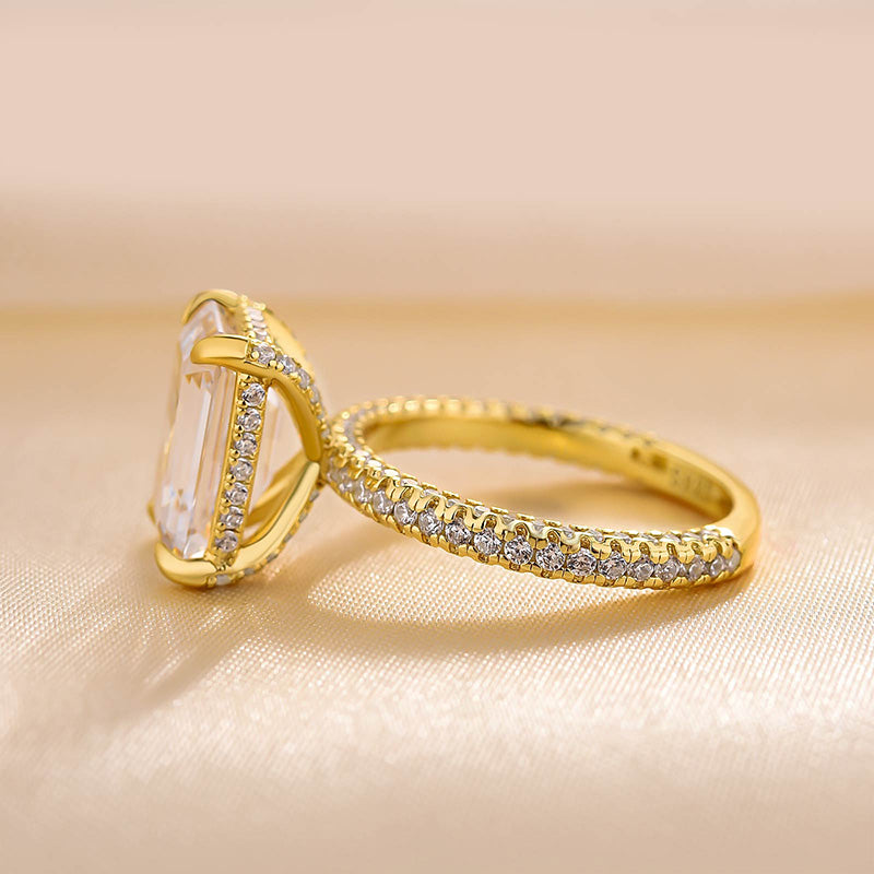 Gorgeous Emerald Cut Engagement Ring For Women In Sterling Silver