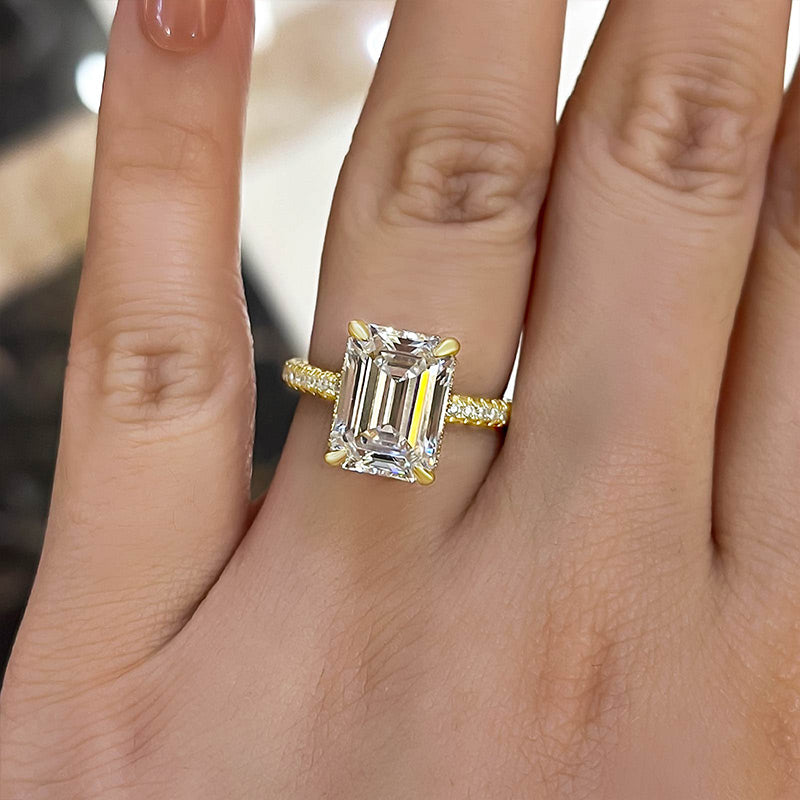 Gorgeous Emerald Cut Engagement Ring For Women In Sterling Silver