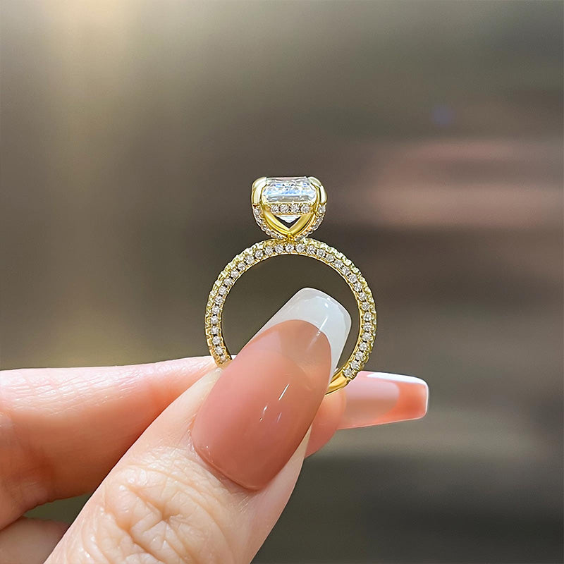 Gorgeous Emerald Cut Engagement Ring For Women In Sterling Silver