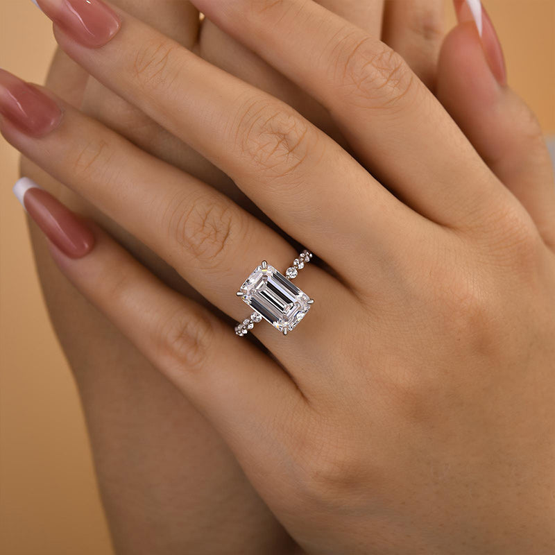 Ahabobo Desirable 5.0Ct Emerald Cut Travel Ring