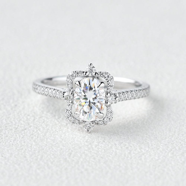 Ahabobo Vintage Halo Oval Cut Engagement Ring