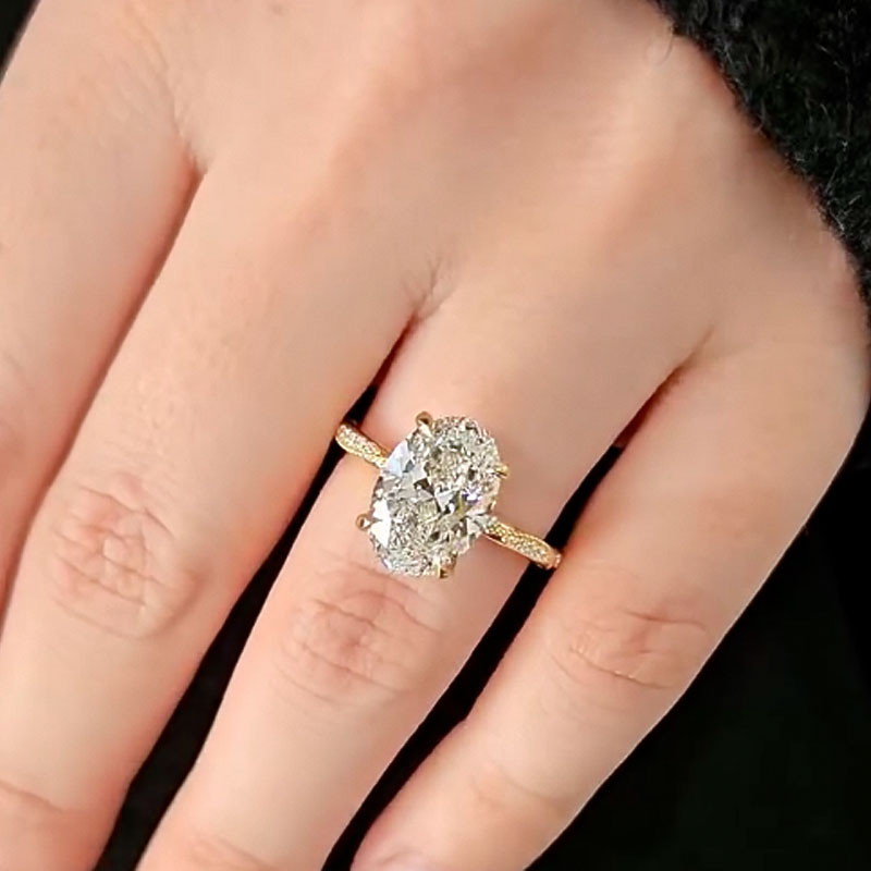 Maxine Exquisite Oval Cut Engagement Ring For Women In Sterling Silver