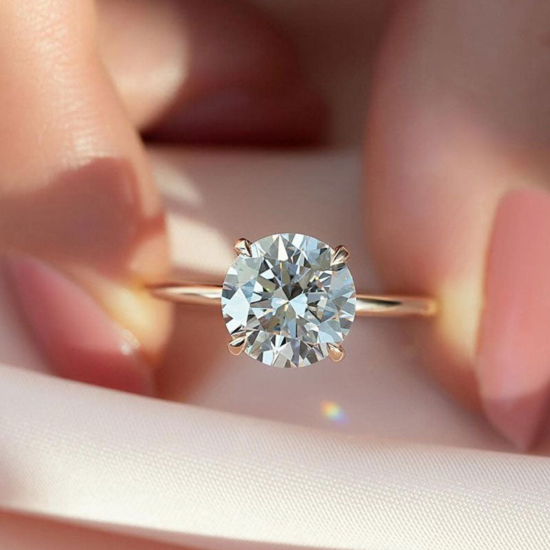 Luxurious Round Cut 4 Prong Solitaire Engagement Ring For Women In Sterling Silver