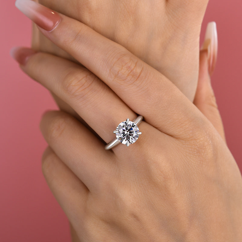 Bright Round Cut Engagement Ring