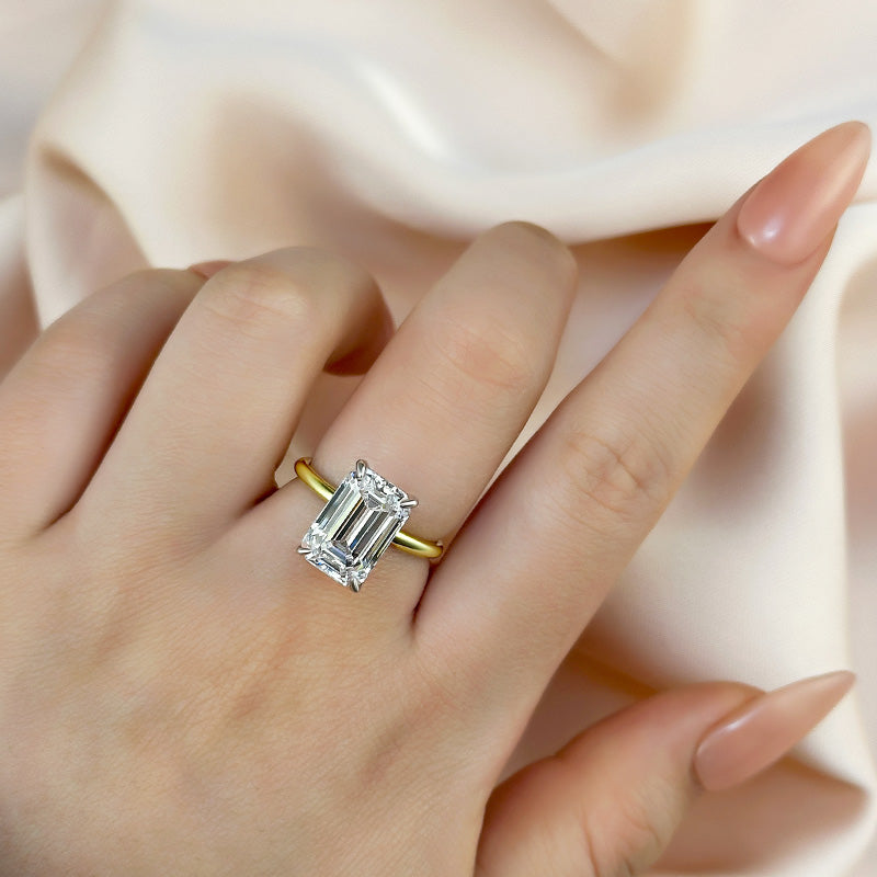 Ahabobo 5.0Ct Solitaire Emerald Cut Travel Ring