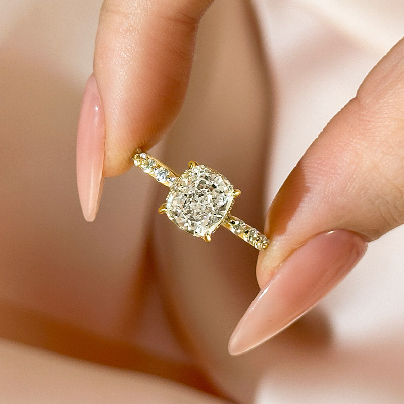 Exquisite 2.0 Carat Cushion Cut Engagement Ring In Sterling Silver