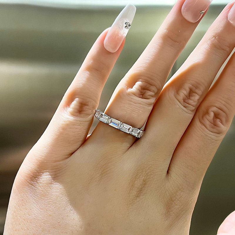 Exquisite Emerald Cut Women's Wedding Band In Sterling Silver