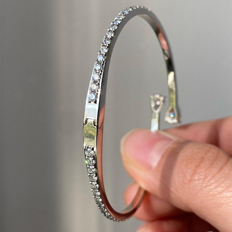 Special Pear Cut Bracelet For Women