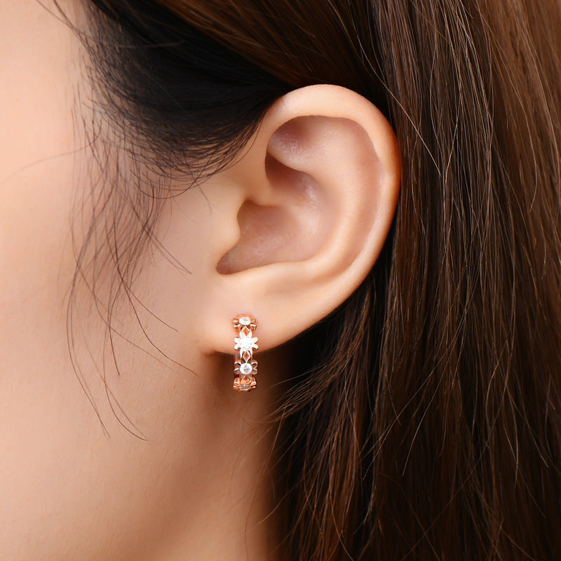0.15Ct Moissanite Daisy Flower Earrings