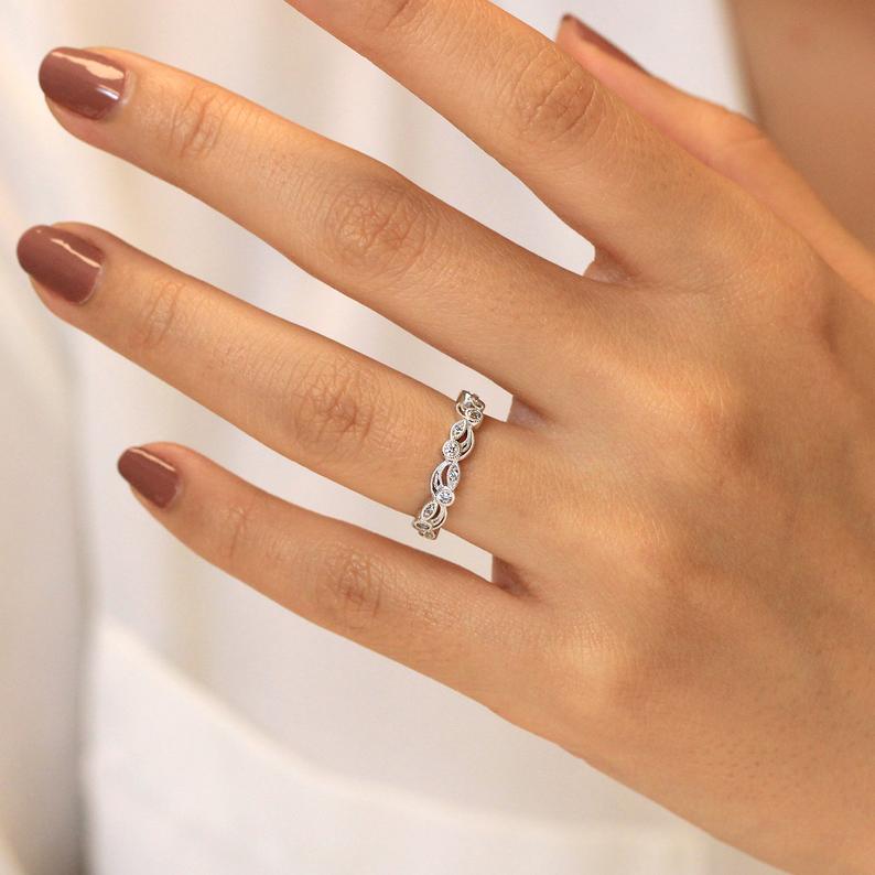 Vintage Leaf & Vine Art Deco Wedding Band In Sterling Silver