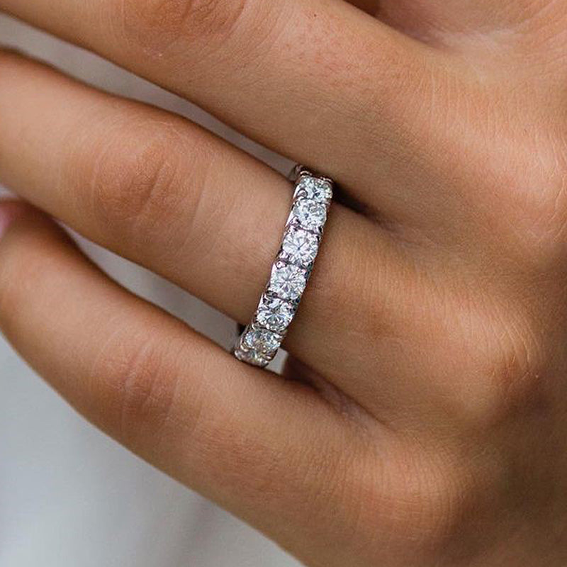 Stunning Round Cut Women's Wedding Band In Sterling Silver