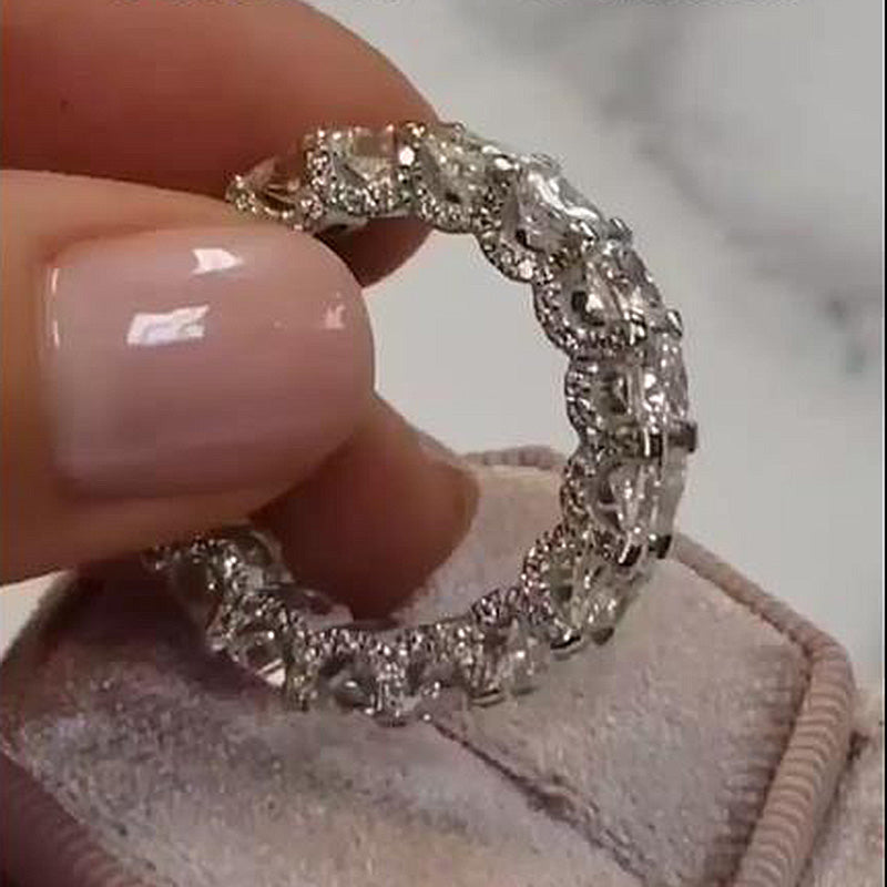 Luxurious Cushion Cut Women's Wedding Band Travel Ring In Sterling Silver