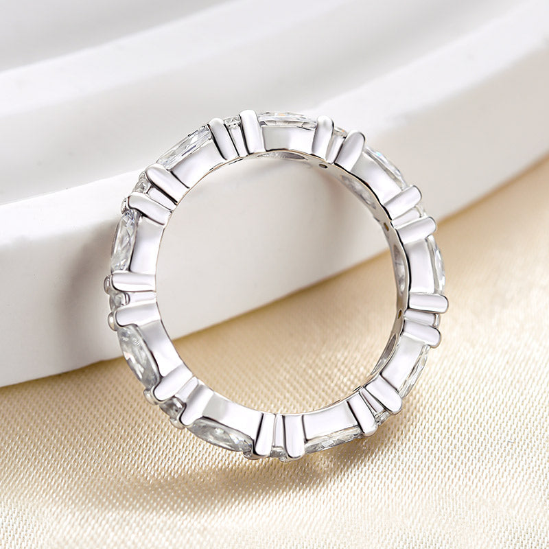 Lovely Oval Cut Wedding Band For Women
