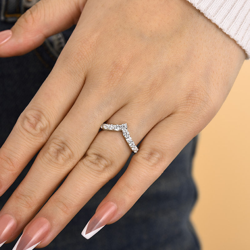Exclusive V-shaped Design Full Wedding Band