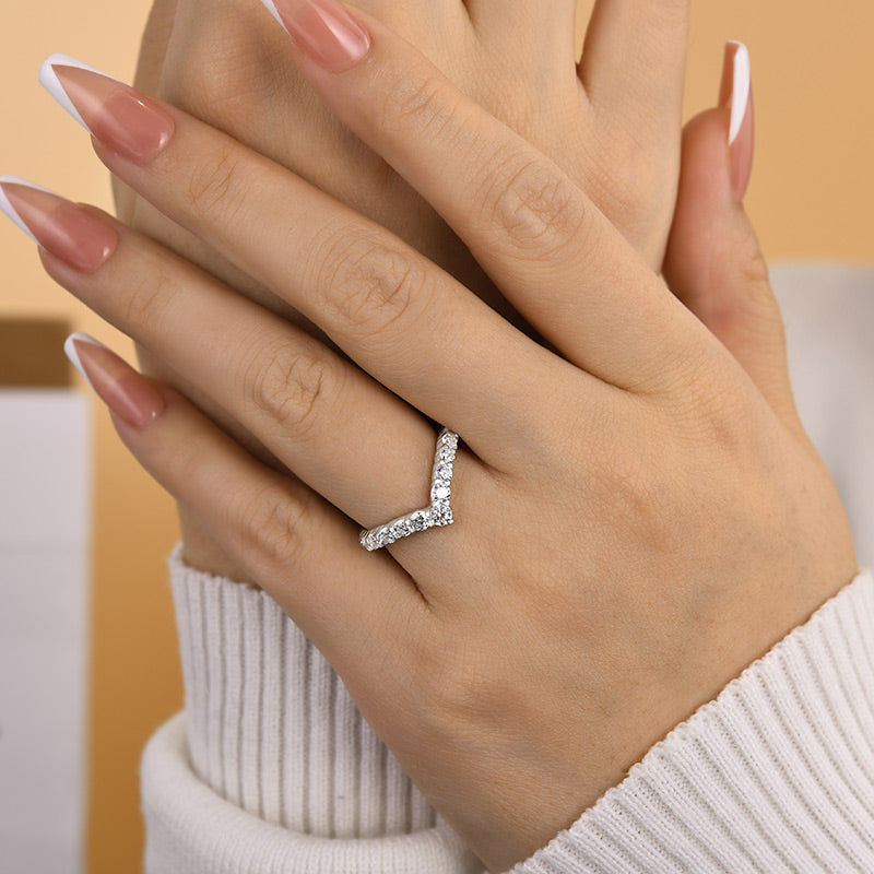 Exclusive V-shaped Design Full Wedding Band