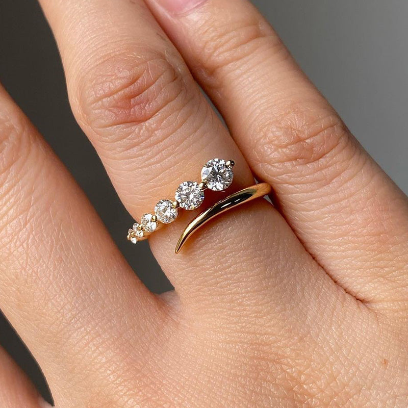 Ahabobo Unique Design Round Cut Wedding Band