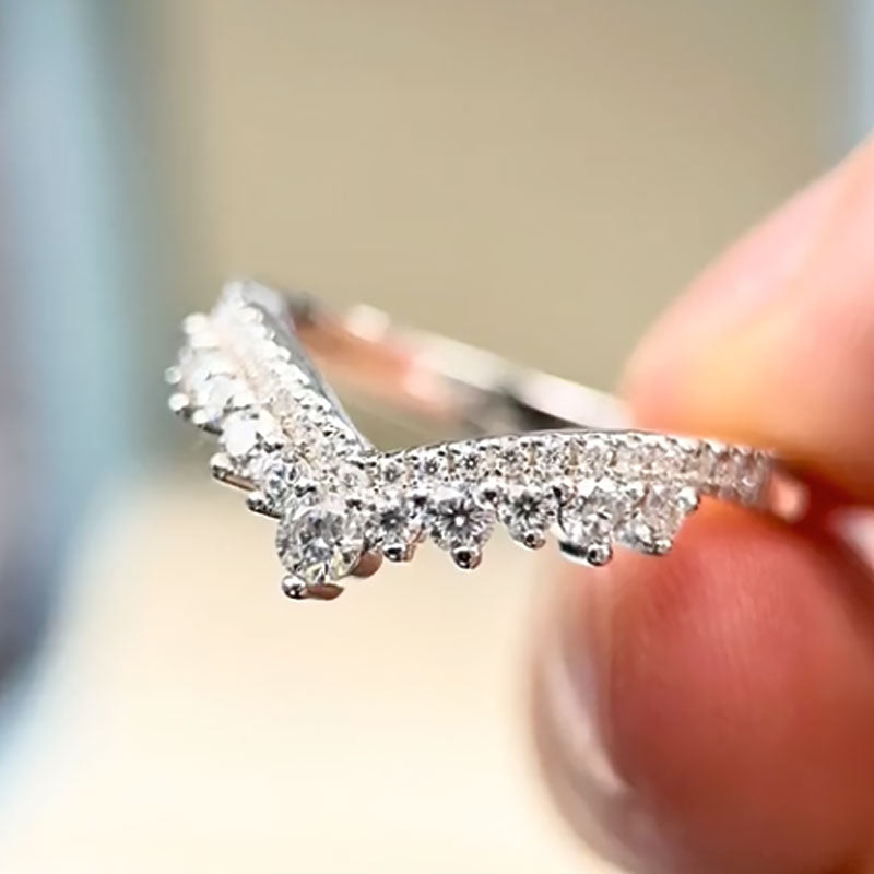 Ahabobo Classical V-shaped Design Half Eternity Wedding Band
