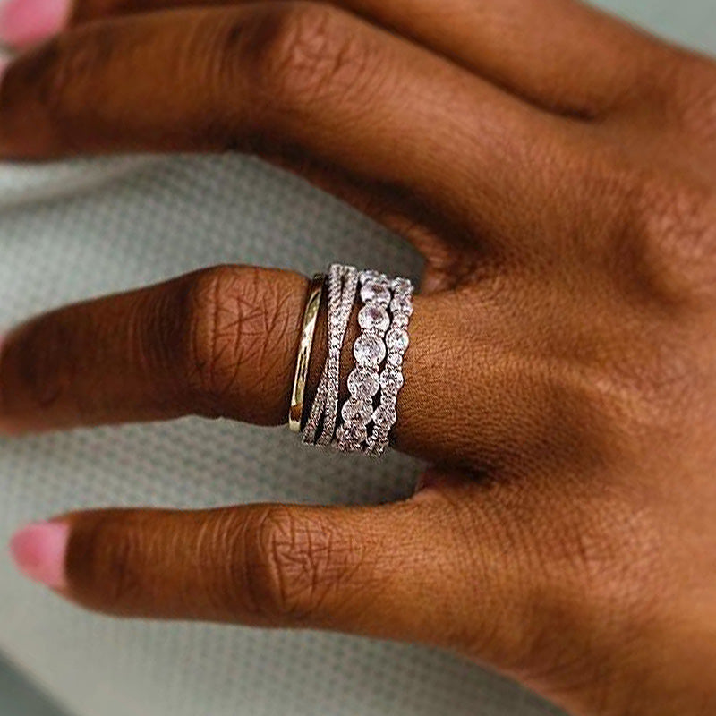 Ahabobo Exclusive Round Cut 4PC Wedding Band Set