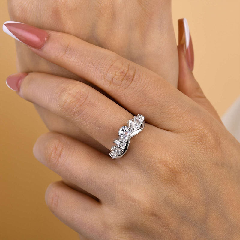 Fashion Design Asscher Cut Wedding Band