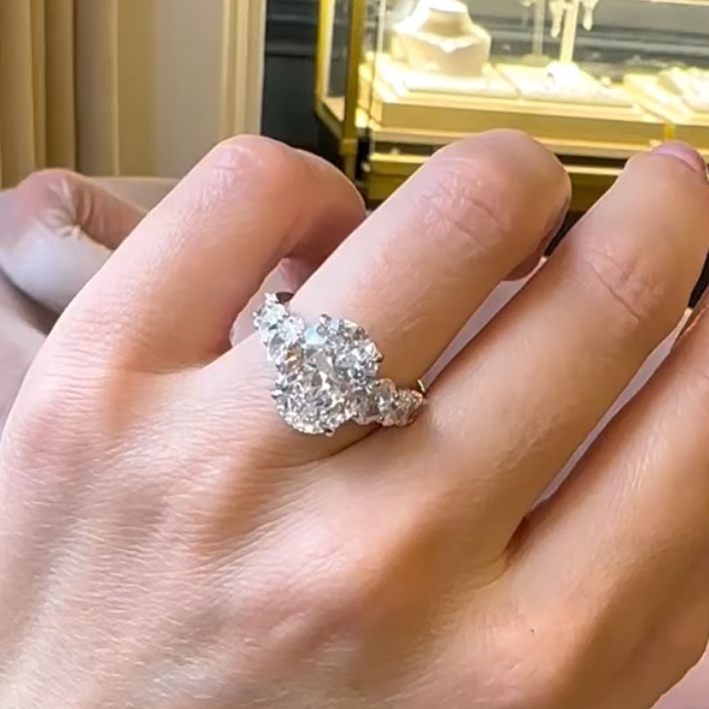Luxury 6.5Ct Oval Cut Seven Stone Engagement Ring