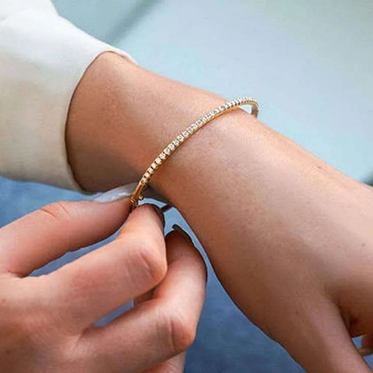 Timeless Round Cut Tennis Bracelet For Women